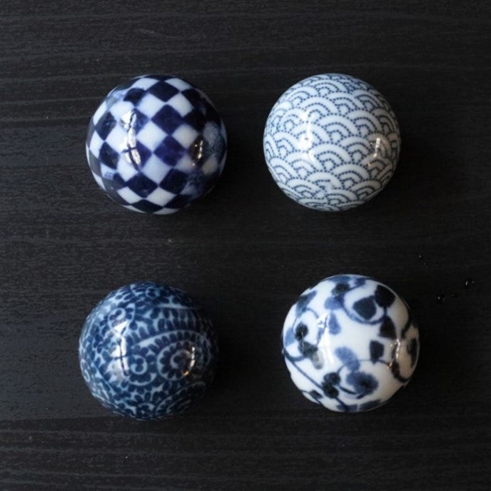 Floating Balls: Ukidama (Set of 4) in blue.