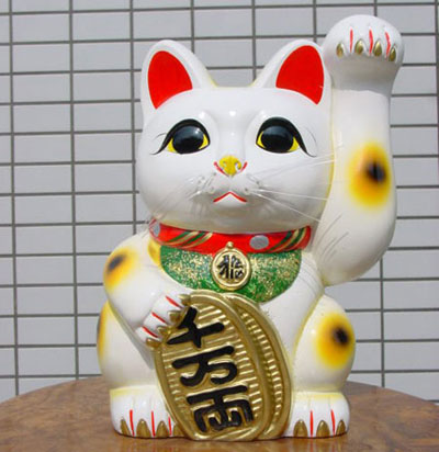 Long Arm Koban Maneki Neko White, Left