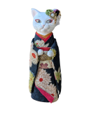 Kimono Maneki Neko White with ribbon.