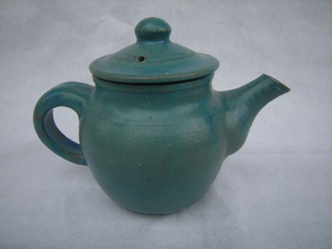 https://www.goodsfromjapan.com/images/blue-tea-pot-%282%29.jpg